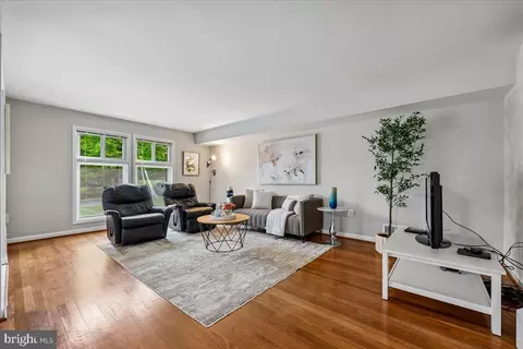 Living - 11518 Charlton Dr, Silver Spring, MD 20902 photo 1 of 2