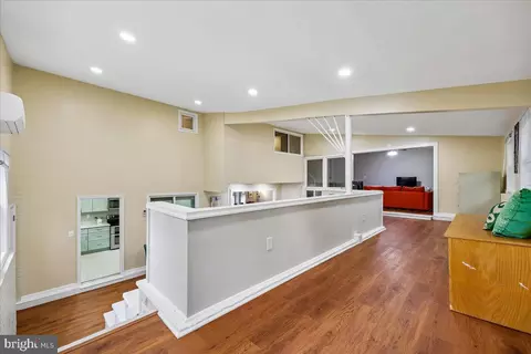 Entry Way - 11518 Charlton Dr, Silver Spring, MD 20902 photo 4 of 7