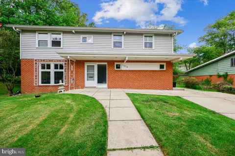 Exterior - 11518 Charlton Dr, Silver Spring, MD 20902 photo 2 of 6