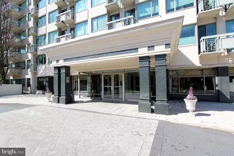 5450 Whitley Park Ter #803, Bethesda, MD 20814
