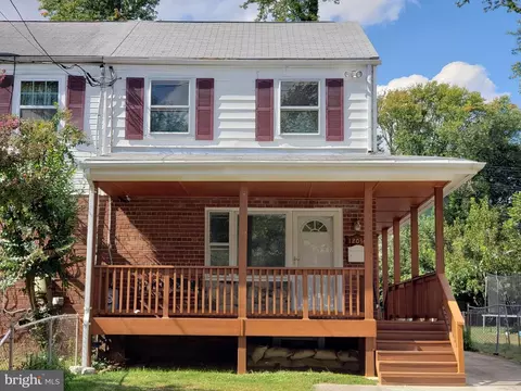 12030 Valleywood Dr, Silver Spring, MD 20902