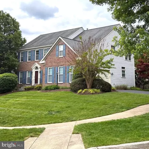 19116 Starkey Ter, Brookeville, MD 20833