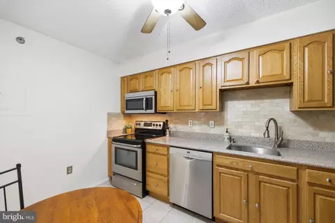 Kitchen - 15115 Interlachen Dr #3-215, Silver Spring, MD 20906 photo 2 of 2
