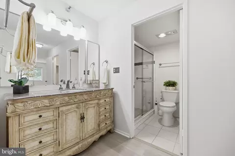 Bath - 15115 Interlachen Dr #3-215, Silver Spring, MD 20906 photo 1 of 3
