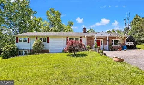 9704 Sunset Dr, Rockville, MD 20850
