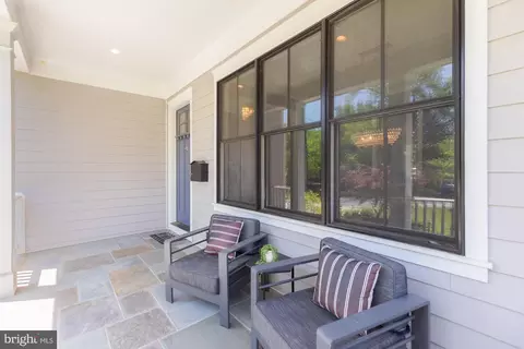 Exterior - 8018 Takoma Ave, Silver Spring, MD 20910 photo 9 of 10