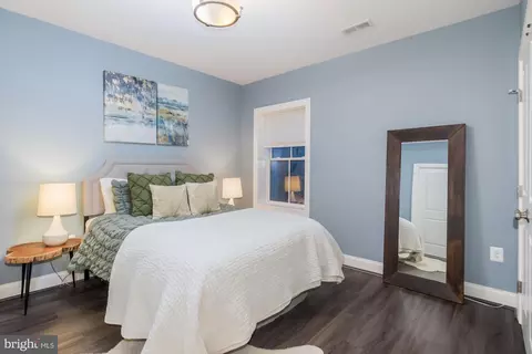 Bedroom - 8018 Takoma Ave, Silver Spring, MD 20910 photo 6 of 6