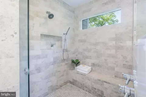 Bath - 8018 Takoma Ave, Silver Spring, MD 20910 photo 4 of 9