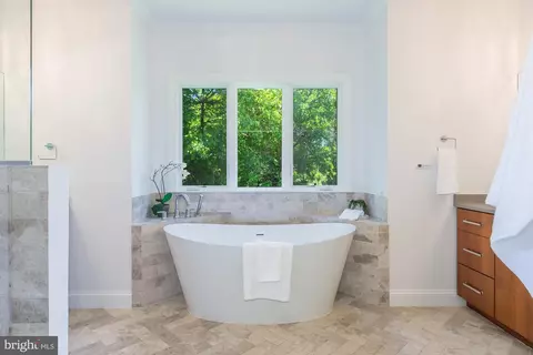 Bath - 8018 Takoma Ave, Silver Spring, MD 20910 photo 1 of 9