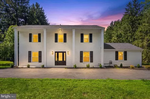 9828 Watts Branch Dr, Rockville, MD 20850