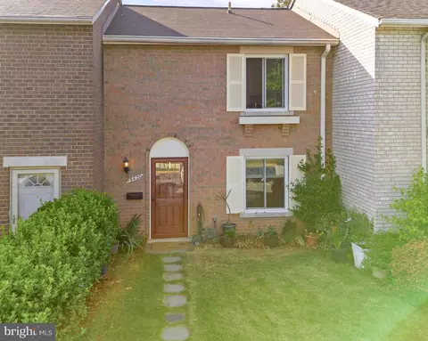 19420 Thomas Farm Rd, Gaithersburg, MD 20886