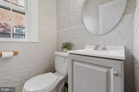 Bath - 816 Gist Ave, Silver Spring, MD 20910 photo 1 of 5