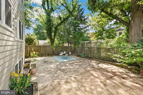 Exterior - 816 Gist Ave, Silver Spring, MD 20910 photo 2 of 8