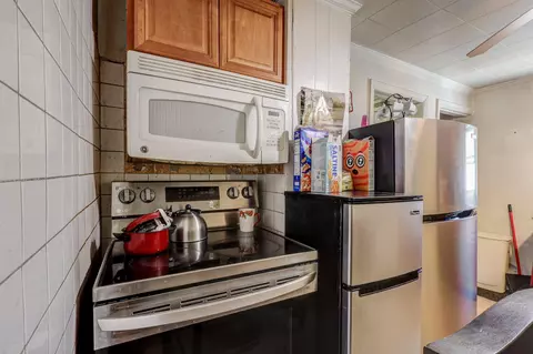 Kitchen - 8906 Pennsylvania Ave, Silver Spring, MD 20910 photo 2 of 3