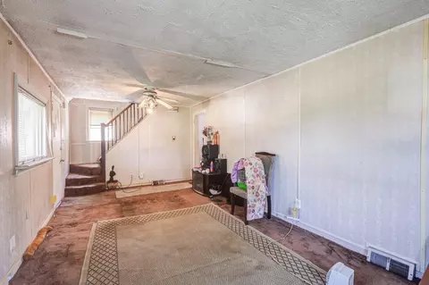 Living - 8906 Pennsylvania Ave, Silver Spring, MD 20910 photo 3 of 3