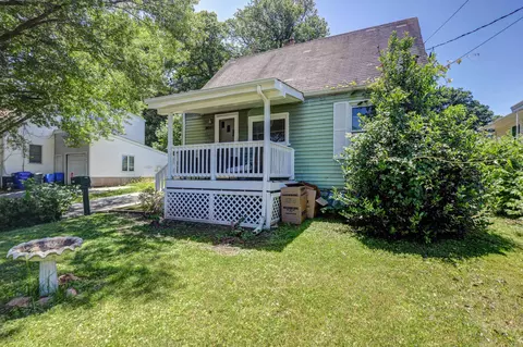 Exterior - 8906 Pennsylvania Ave, Silver Spring, MD 20910 photo 2 of 10