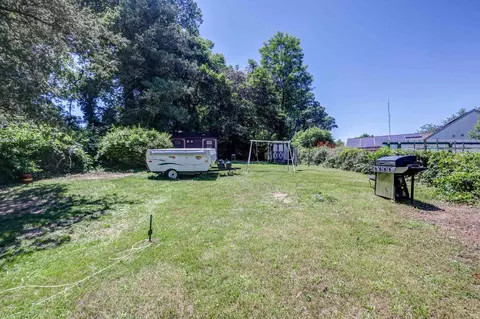 Exterior - 8906 Pennsylvania Ave, Silver Spring, MD 20910 photo 5 of 10