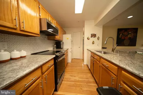 Kitchen - 2701 Snowbird Ter #7, Silver Spring, MD 20906 photo 2 of 4