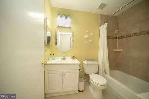 Bath - 2701 Snowbird Ter #7, Silver Spring, MD 20906 photo 2 of 3