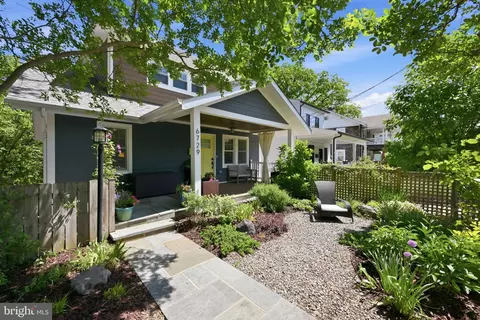 6729 Eastern Ave, Takoma Park, MD 20912