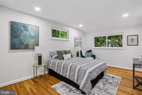 Bedroom - 907 Hoyt St, Silver Spring, MD 20902 photo 1 of 6