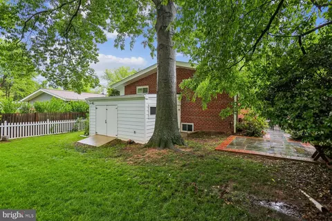 Exterior - 907 Hoyt St, Silver Spring, MD 20902 photo 2 of 9