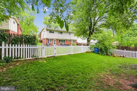 Exterior - 907 Hoyt St, Silver Spring, MD 20902 photo 8 of 9