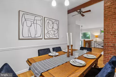 Dining - 907 Hoyt St, Silver Spring, MD 20902 photo 5 of 6