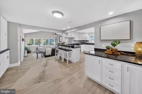 7007 Lemay Rd, Rockville, MD 20851