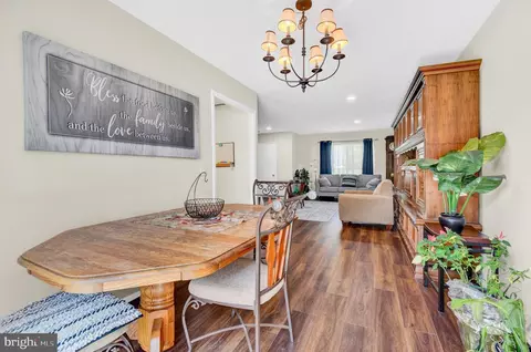 Dining - 15200 Hyde Park Dr #36-A, Silver Spring, MD 20906 photo 2 of 2