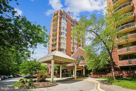 5800 Nicholson Ln #1-1206, Rockville, MD 20852