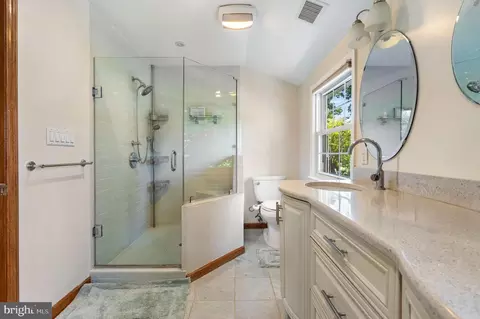 Bath - 13925 Shannon Dr, Silver Spring, MD 20904 photo 2 of 6