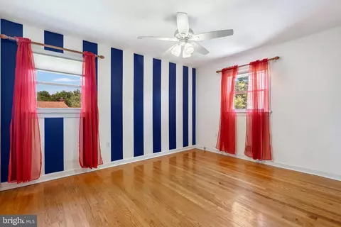 Bedroom - 13925 Shannon Dr, Silver Spring, MD 20904 photo 5 of 6