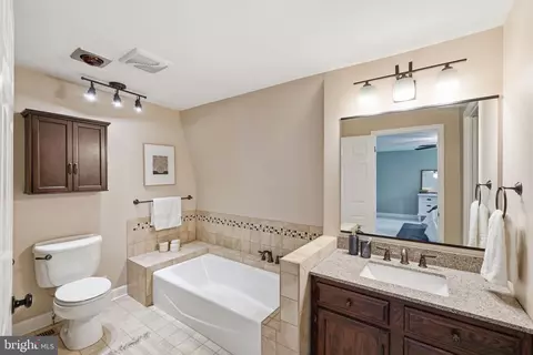 Bath - 14005 Bethpage Ln, Silver Spring, MD 20906 photo 2 of 3
