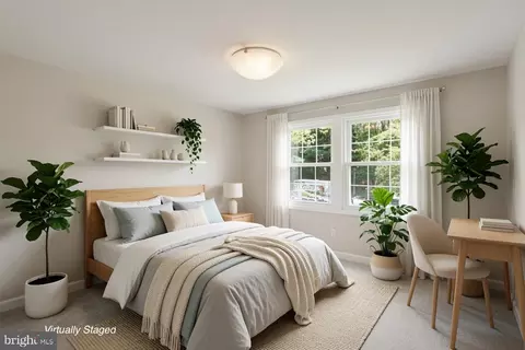 Bedroom - 14005 Bethpage Ln, Silver Spring, MD 20906 photo 3 of 8