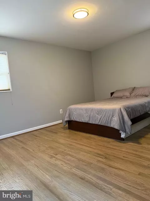 Bedroom - 2016 Cascade Rd, Silver Spring, MD 20902 photo 4 of 4