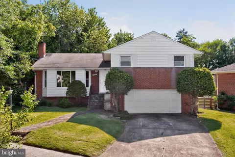 Exterior - 2016 Cascade Rd, Silver Spring, MD 20902 photo 1 of 8