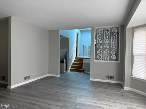 Living - 2016 Cascade Rd, Silver Spring, MD 20902 photo 1 of 2
