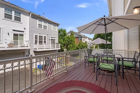 Exterior - 2128 Darcy Green Pl, Silver Spring, MD 20910 photo 4 of 5