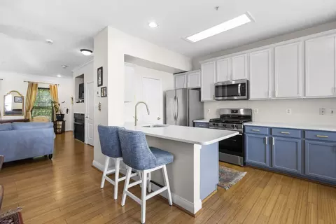 Kitchen - 2128 Darcy Green Pl, Silver Spring, MD 20910 photo 2 of 4