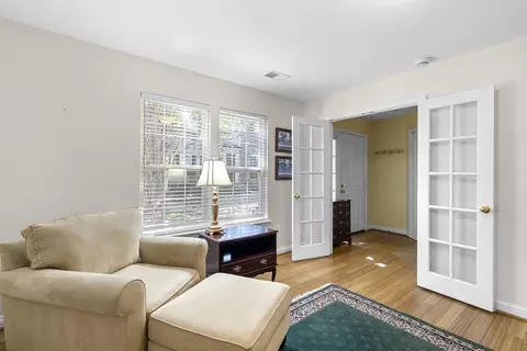Entry Way - 2128 Darcy Green Pl, Silver Spring, MD 20910 photo 2 of 2