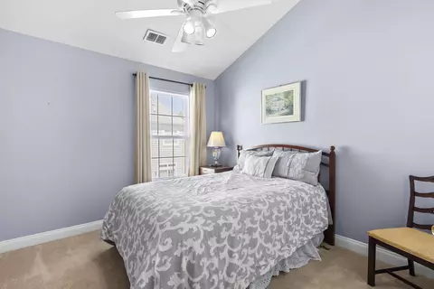 Bedroom - 2128 Darcy Green Pl, Silver Spring, MD 20910 photo 3 of 5