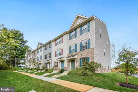 9556 Autumn Berry Pl, Montgomery Village, MD 20886