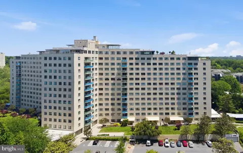 10201 Grosvenor Pl #1009, Rockville, MD 20852
