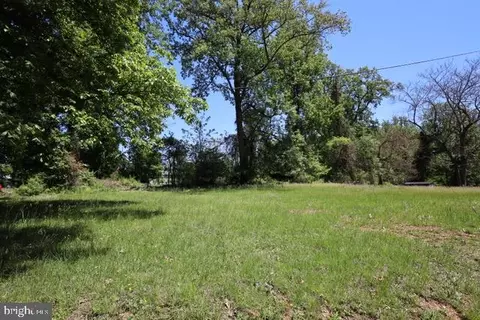 18465 Brooke Rd, Sandy Spring, MD 20860 photo 2