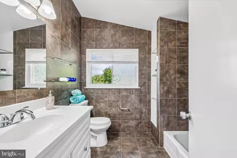 Bath - 300 Gilsan Ct, Silver Spring, MD 20902 photo 1 of 6