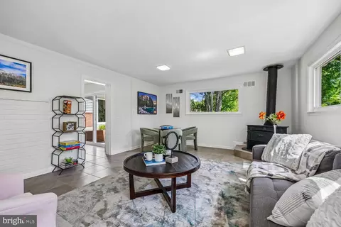 Living - 300 Gilsan Ct, Silver Spring, MD 20902 photo 3 of 3