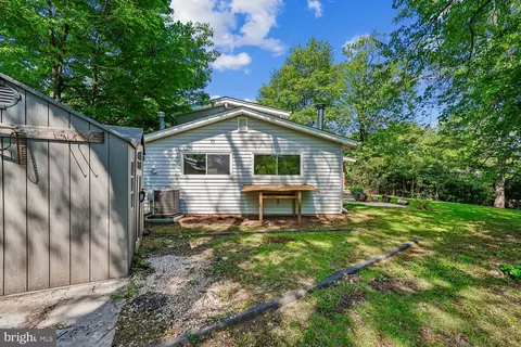 Exterior - 300 Gilsan Ct, Silver Spring, MD 20902 photo 17 of 32