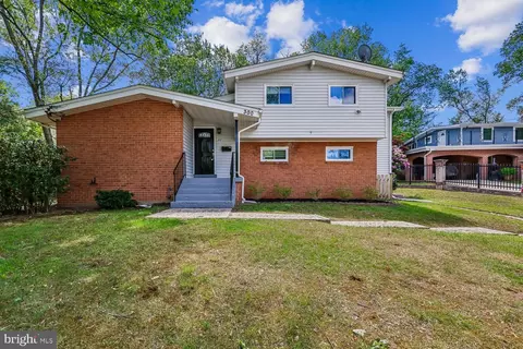 300 Gilsan Ct, Silver Spring, MD 20902