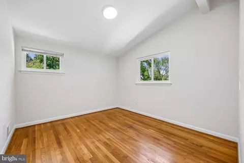 Bedroom - 300 Gilsan Ct, Silver Spring, MD 20902 photo 14 of 19